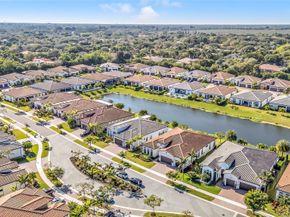 7947 E Juniper Dr, Parkland FL 33067