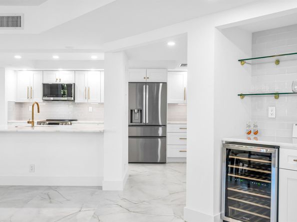 100 SE 5th Avenue 304, Boca Raton FL 33432