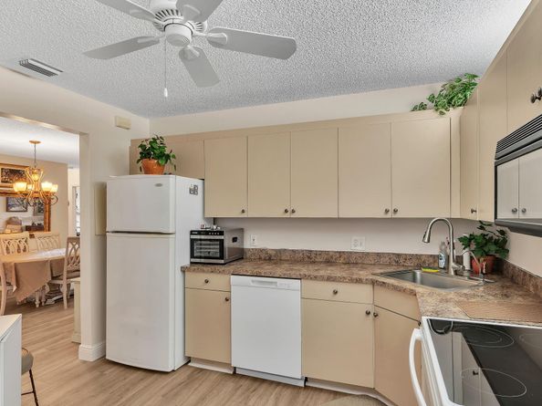 4101 Coral Tree Cir 116, Coconut Creek FL 33073