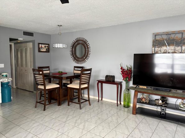 287 Camden L 287, West Palm Beach FL 33417