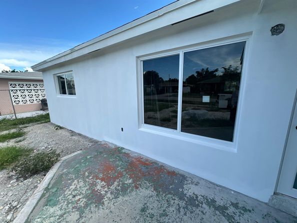 216 NE 26th St, Pompano Beach FL 33064