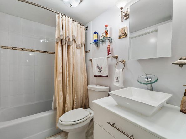 5480 N Ocean Drive A9c, Singer Island FL 33404