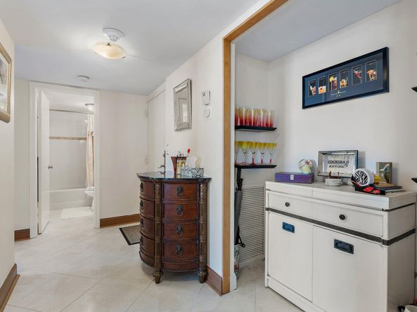 5480 N Ocean Drive A9c, Singer Island FL 33404