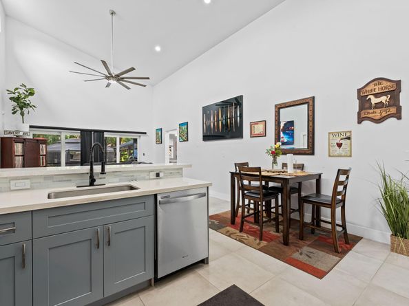 1543 SW 32nd St, Fort Lauderdale FL 33315