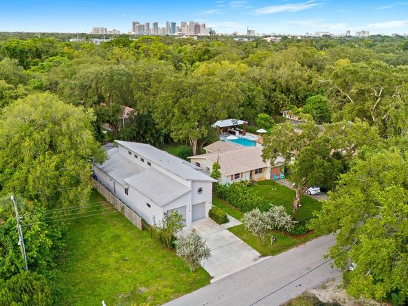 1543 SW 32nd St, Fort Lauderdale FL 33315
