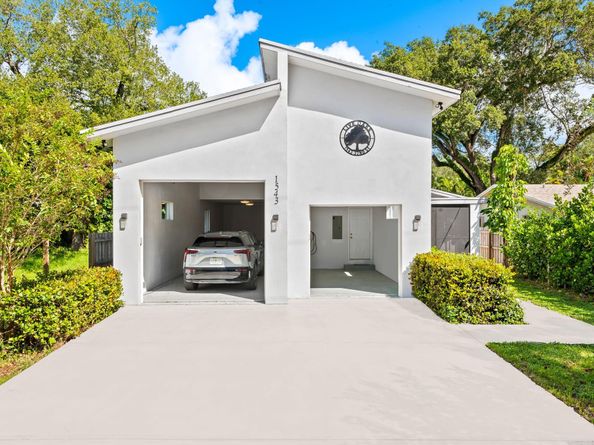1543 SW 32nd St, Fort Lauderdale FL 33315