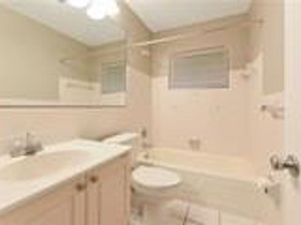 8610 NW 57th Pl, Tamarac FL 33321