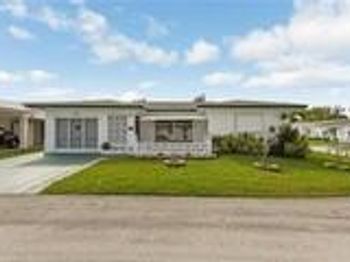 8610 NW 57th Pl