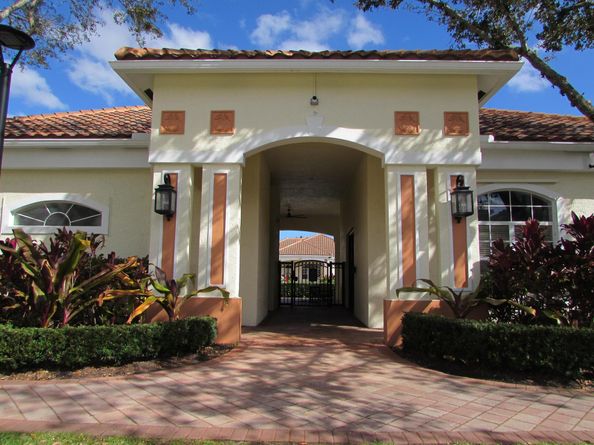 9873 Baywinds Drive 5107, West Palm Beach FL 33411