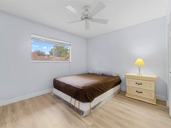 7602 Pinewalk Dr 154, Margate FL 33063