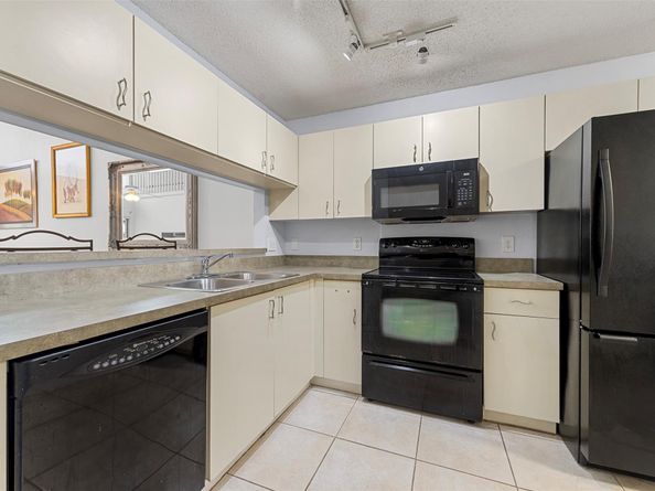 7602 Pinewalk Dr 154, Margate FL 33063