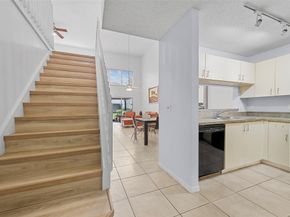 7602 Pinewalk Dr 154, Margate FL 33063