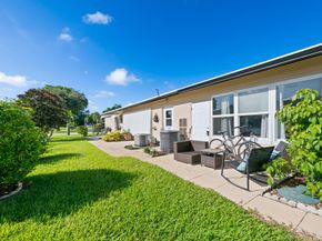 1025 S Dr B, Delray Beach FL 33445