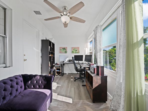 1025 S Dr B, Delray Beach FL 33445
