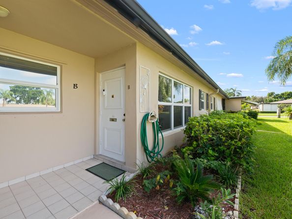 1025 S Dr B, Delray Beach FL 33445