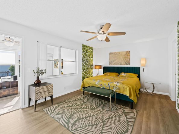 1025 S Dr B, Delray Beach FL 33445