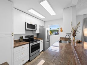 1025 S Dr B, Delray Beach FL 33445
