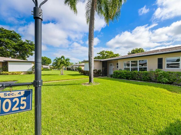 1025 S Dr B, Delray Beach FL 33445