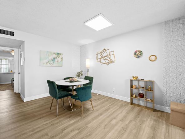 1025 S Dr B, Delray Beach FL 33445