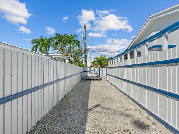 1539-1541 NE 15th Avenue, Fort Lauderdale FL 33304