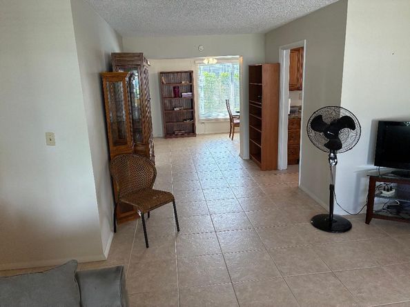 110 Leisure Blvd, Pompano Beach FL 33064