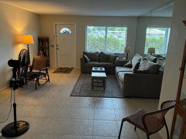 110 Leisure Blvd, Pompano Beach FL 33064