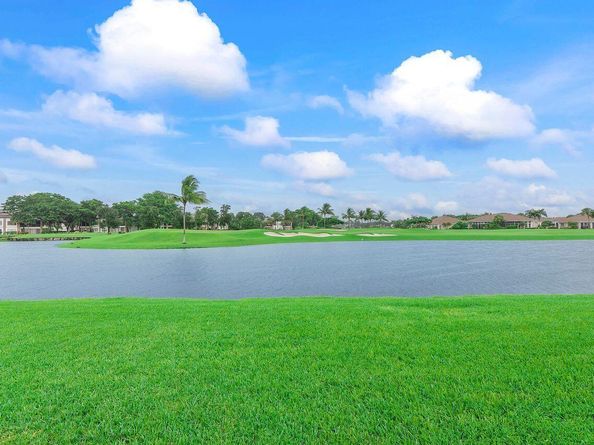 6852 Bitterbush Place, Boynton Beach FL 33472
