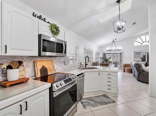 6852 Bitterbush Place, Boynton Beach FL 33472