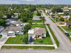 2403 Scott Street, Hollywood FL 33020