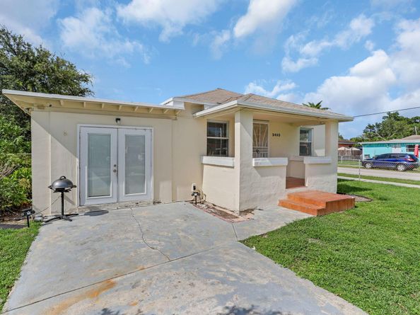 2403 Scott Street, Hollywood FL 33020
