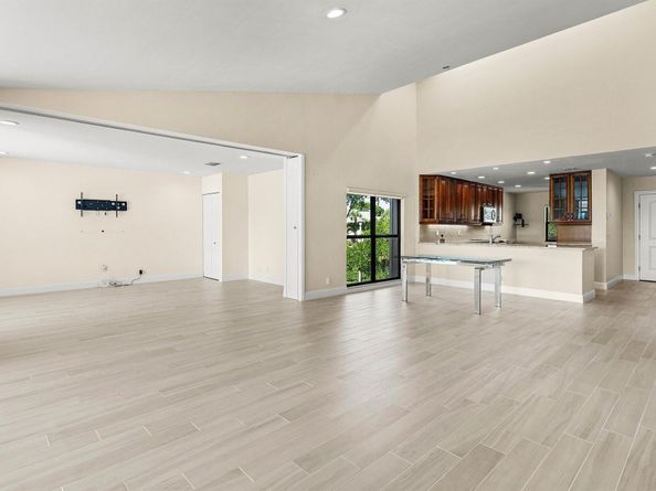 7 Eastgate Drive D, Boynton Beach FL 33436