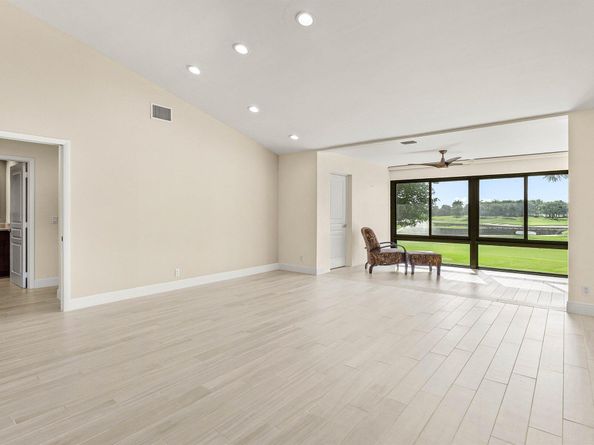7 Eastgate Drive D, Boynton Beach FL 33436
