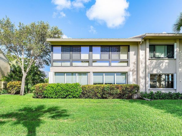 7 Eastgate Drive D, Boynton Beach FL 33436