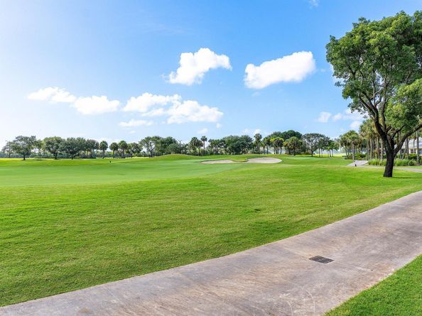 7 Eastgate Drive D, Boynton Beach FL 33436