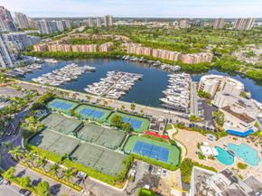 19707 Turnberry Way TS2, Aventura FL 33180