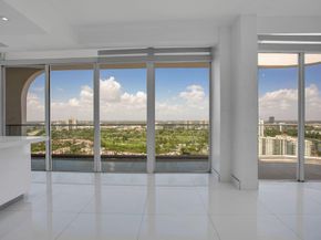 19707 Turnberry Way TS2, Aventura FL 33180