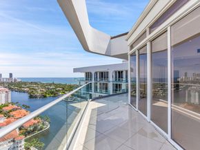 19707 Turnberry Way TS2, Aventura FL 33180