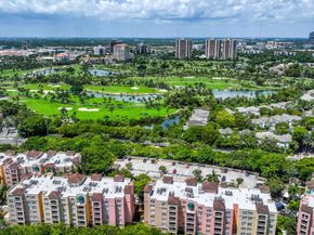 19707 Turnberry Way TS2, Aventura FL 33180