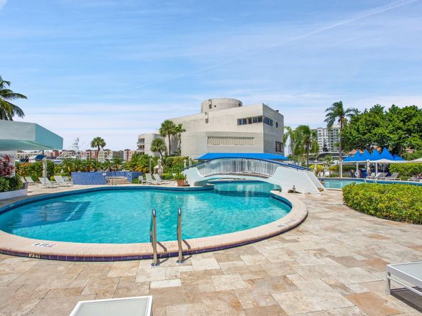 19707 Turnberry Way TS2, Aventura FL 33180
