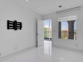 19707 Turnberry Way TS2, Aventura FL 33180