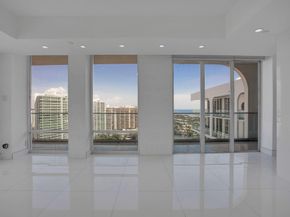 19707 Turnberry Way TS2, Aventura FL 33180