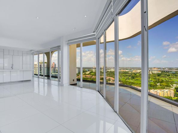 19707 Turnberry Way TS2, Aventura FL 33180