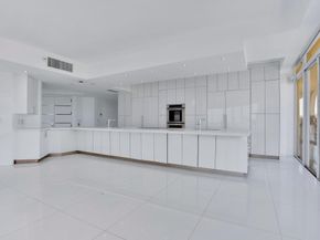 19707 Turnberry Way TS2, Aventura FL 33180