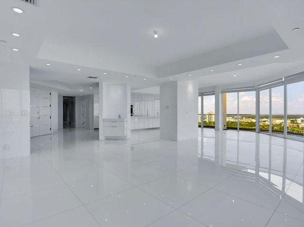 19707 Turnberry Way TS2, Aventura FL 33180