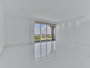 19707 Turnberry Way TS2, Aventura FL 33180