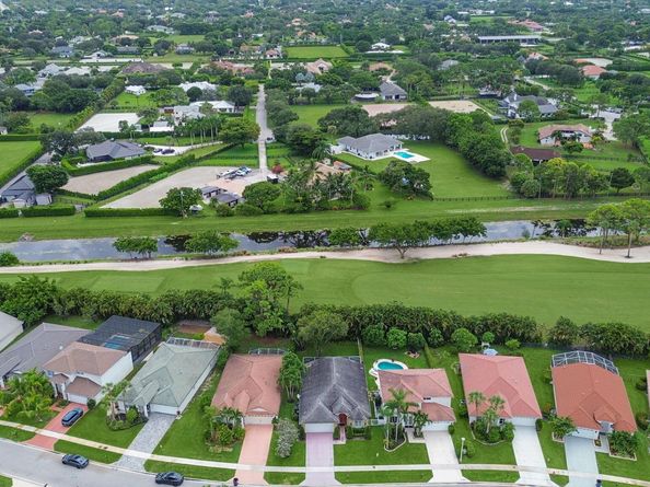 1802 S Club Drive, Wellington FL 33414
