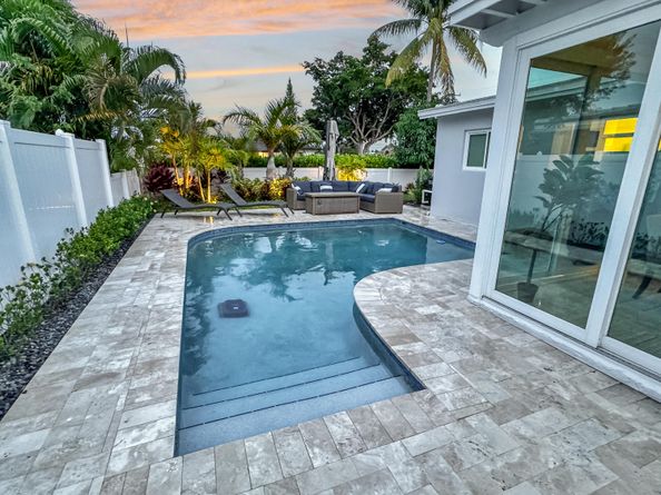 21 SE 9th Street, Pompano Beach FL 33060