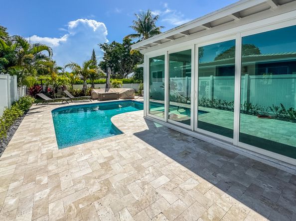 21 SE 9th Street, Pompano Beach FL 33060