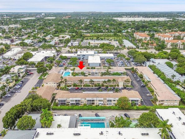 2111 NE 42nd Ct 201w, Lighthouse Point FL 33064