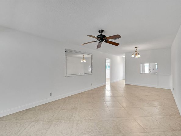 2111 NE 42nd Ct 201w, Lighthouse Point FL 33064